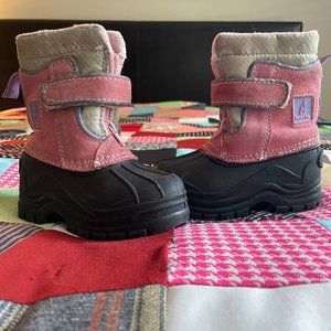London Fog Pink Fleece-Lined Snow Boots Size S (5/6)
